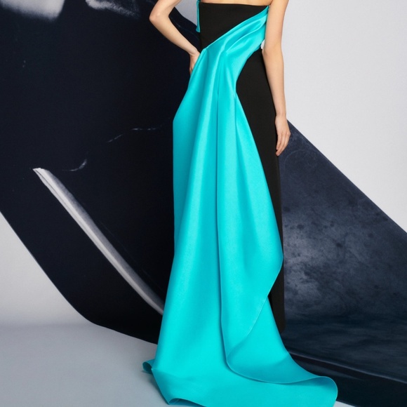 Solace London Kinsley Maxi Dress - Picture 3 of 4